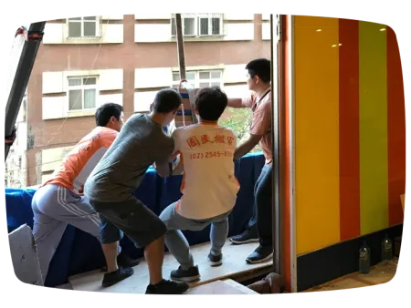 吊車搬運